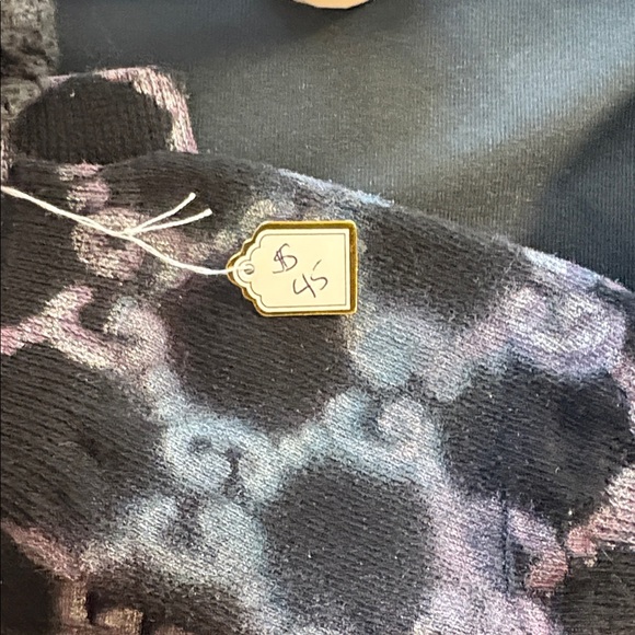 Black and Pink Fingerless Gloves inspired designer - Picture 4 of 4